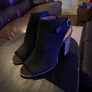 Lucky almost new booties